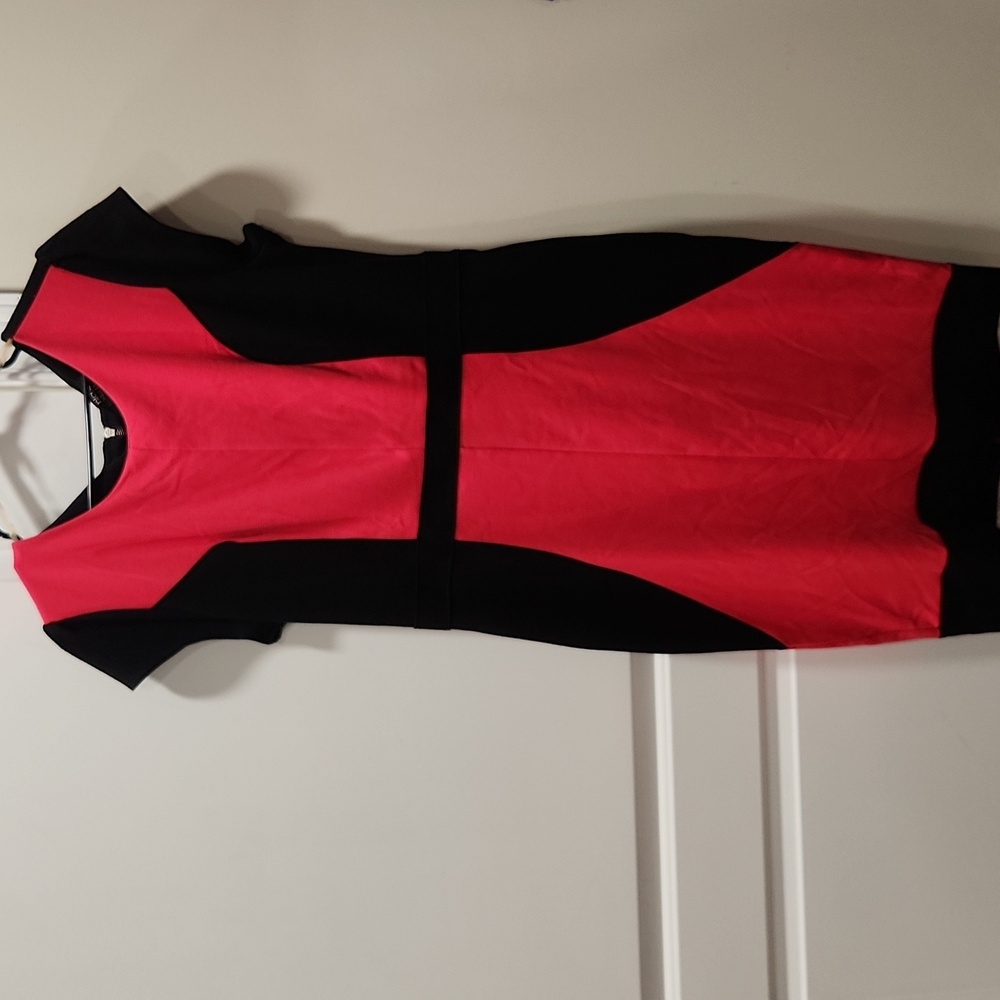 Nicole Black and Pink Midi Dress